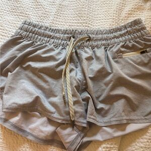 Vuori Women’s Gray Shorts